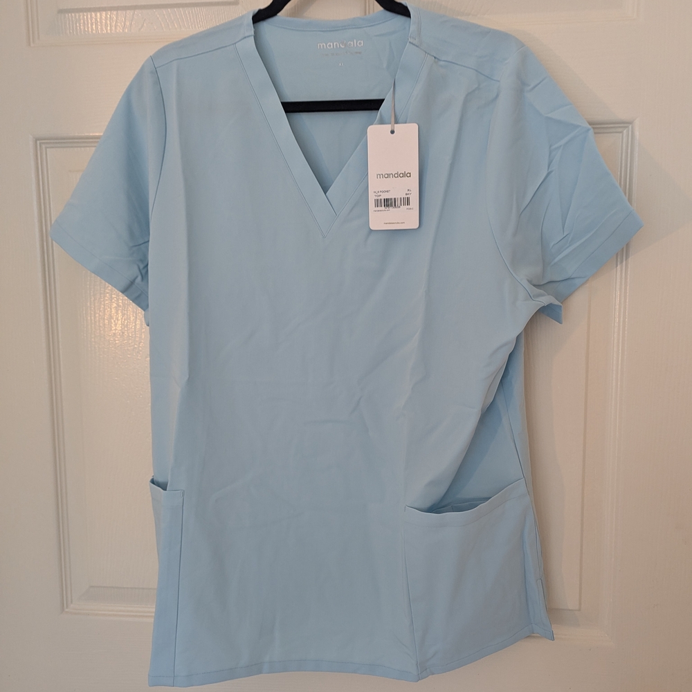 Light Blue Women scrub set - Picture 2 of 7